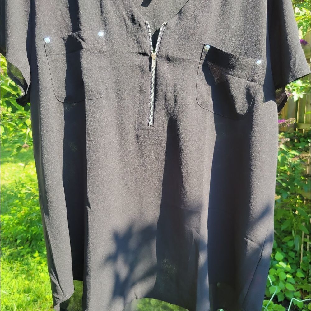 Black 1/4 Zip Top‎ - Picture 6 of 10